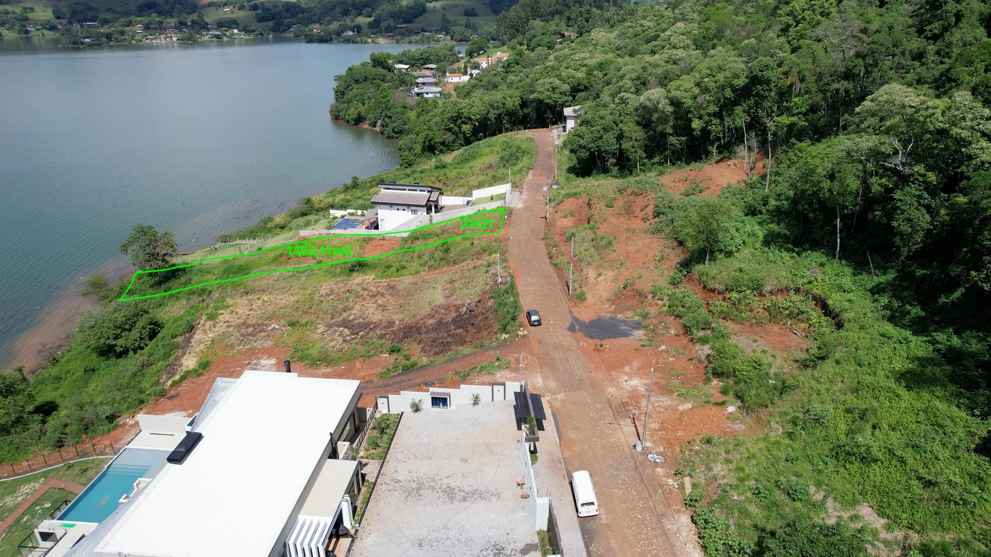 Vista aérea de uma opção de lote com maior metragem no Lago Lumini